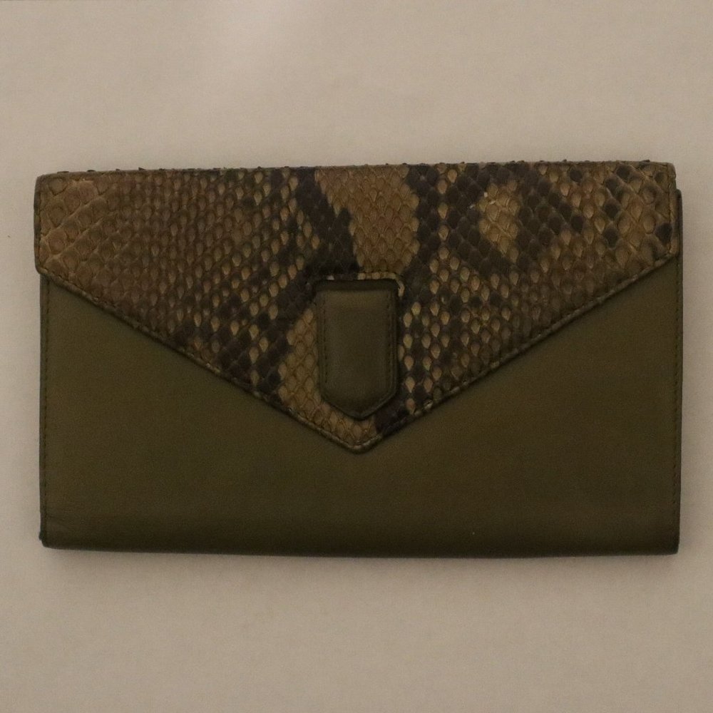 Bloomingdale's Made In Italy Wallet - Alligator Green - 7 1/16" x 4 3/8"